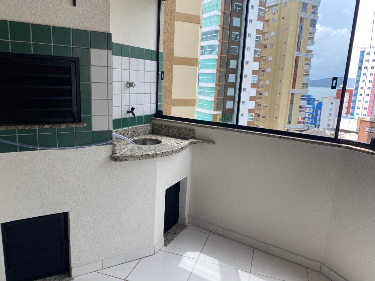 LINDO APARTAMENTO EM MEIA PRAIA-1 quadra do mar! Melhor localização! Apartamento Itapema Exterior foto